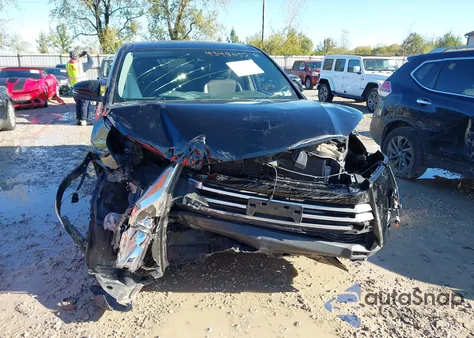 2018 Toyota Highlander Le Plus from USA, damaged, VIN 5TDBZRFH9JS900636